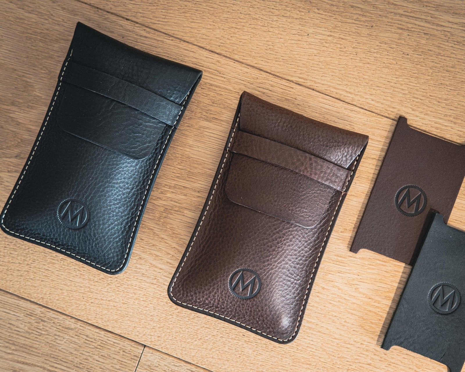 新品NEIGHBORHOOD LEATHER EMB WATCH NAVY 新品NEIGHBORHOOD LEATHER EMB WATCH NAVY